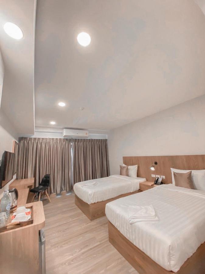 Nakara Hotel, Убон Ратчатани Екстериор снимка