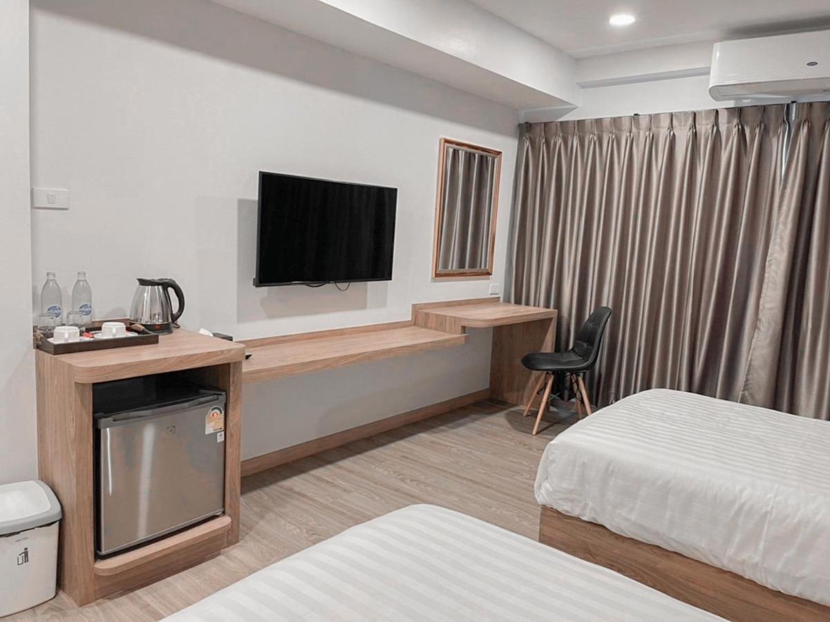Nakara Hotel, Убон Ратчатани Екстериор снимка