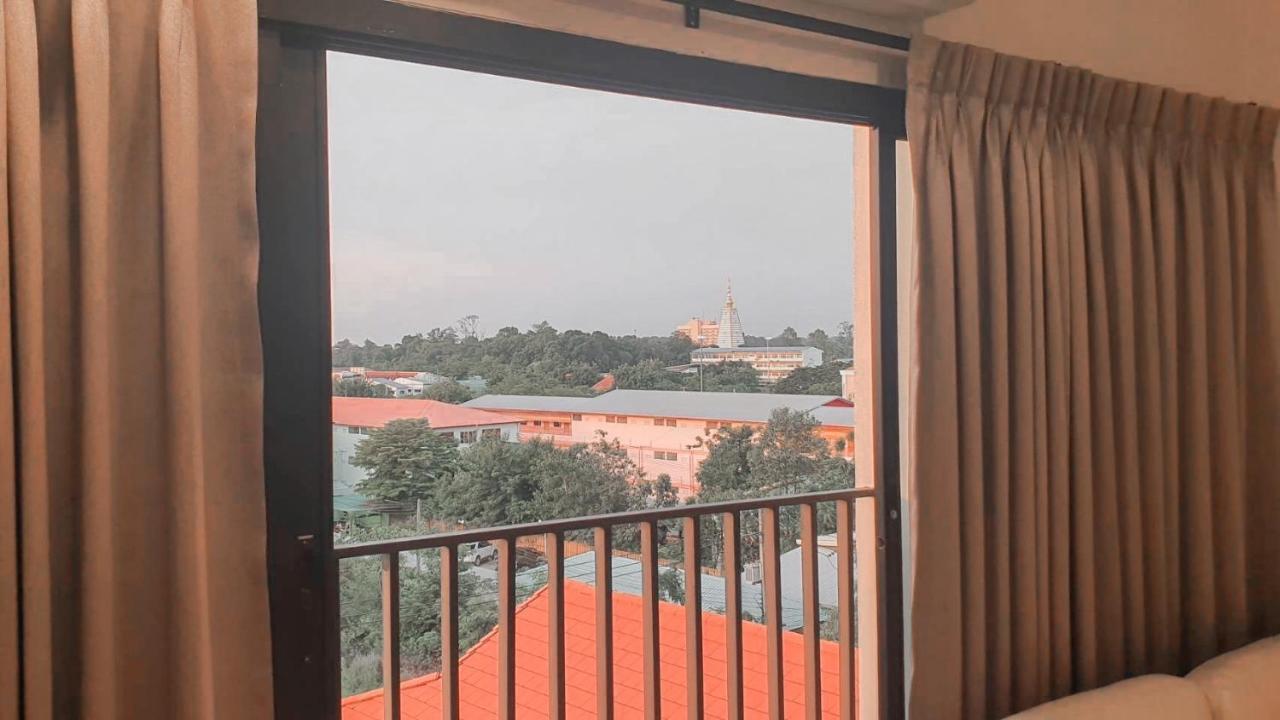 Nakara Hotel, Убон Ратчатани Екстериор снимка