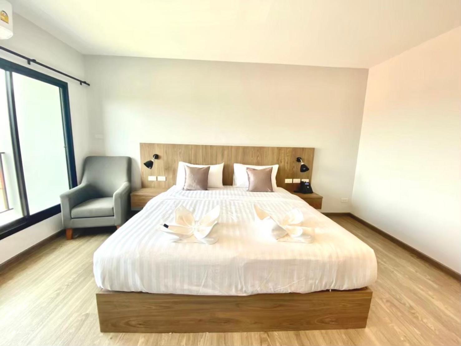 Nakara Hotel, Убон Ратчатани Екстериор снимка