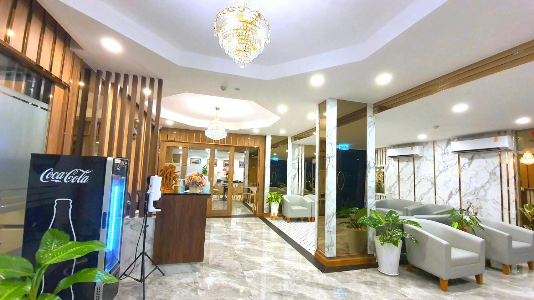 Nakara Hotel, Убон Ратчатани Екстериор снимка