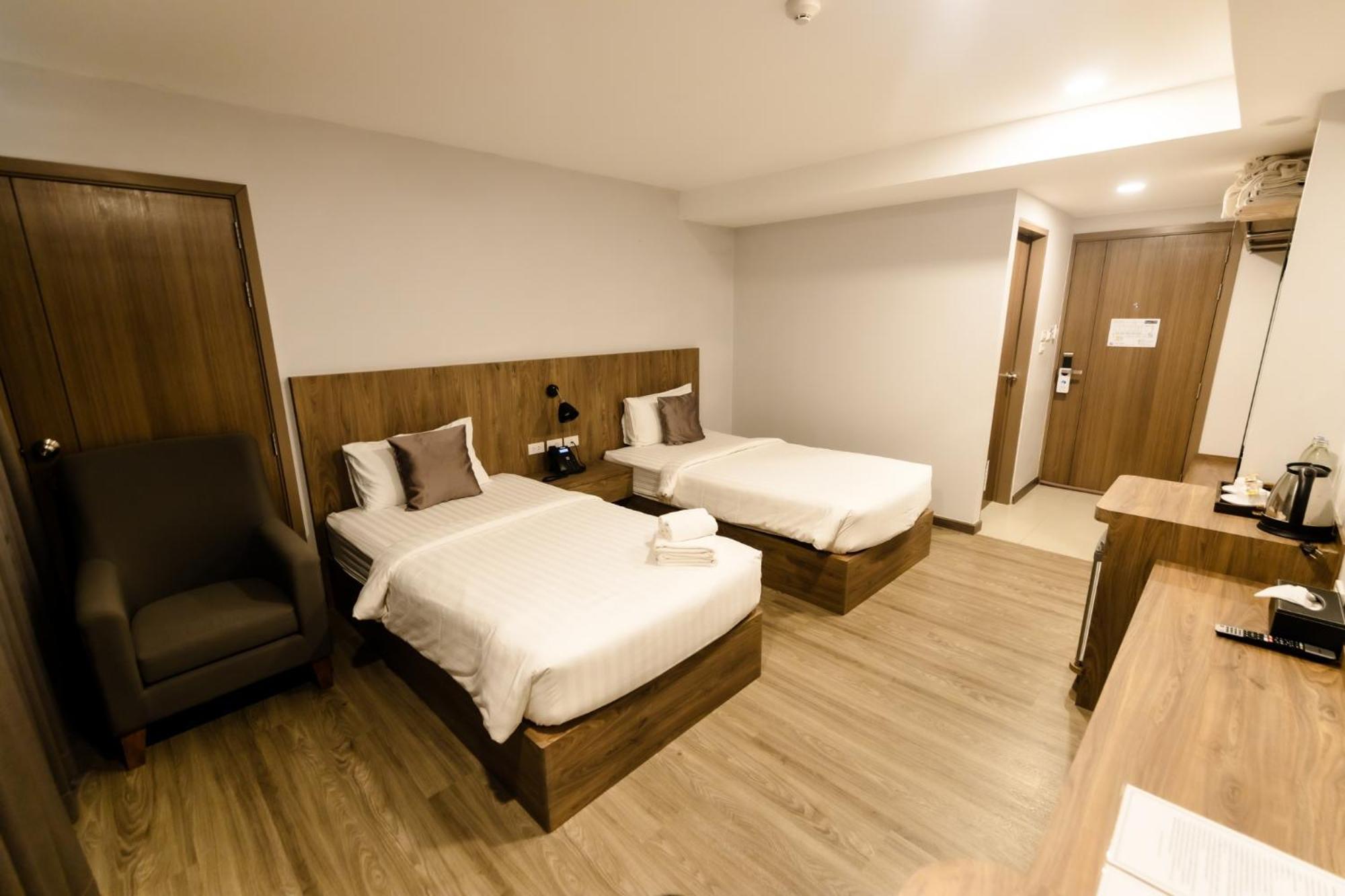 Nakara Hotel, Убон Ратчатани Екстериор снимка